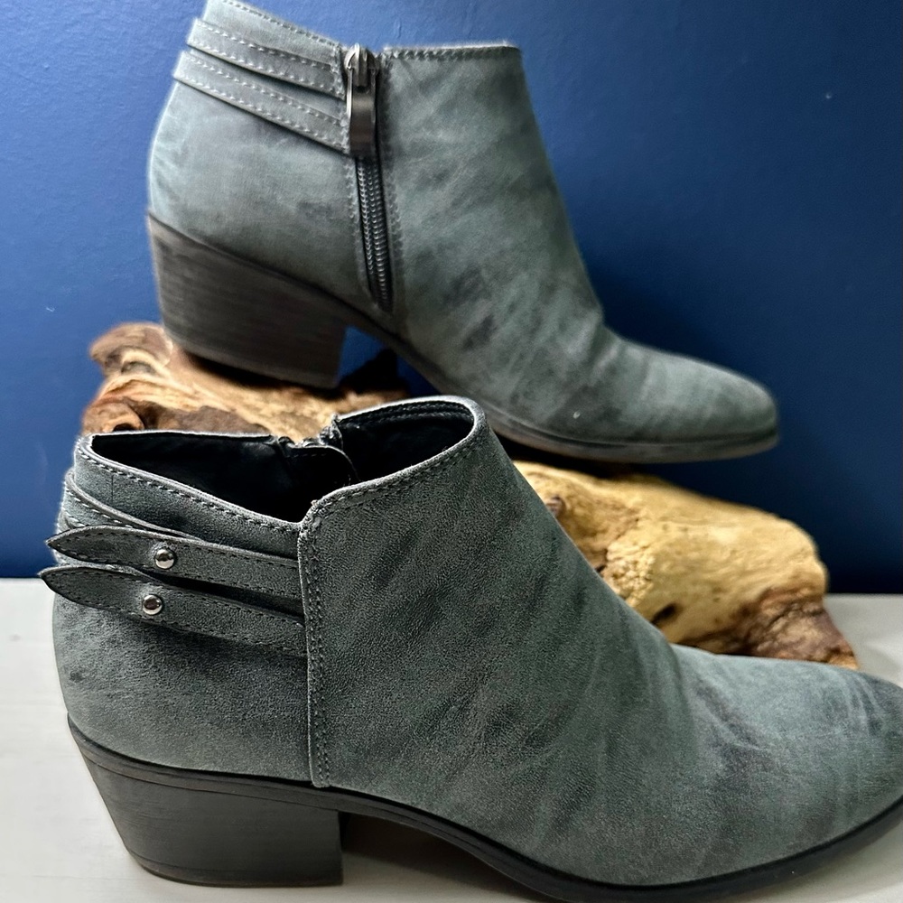 Xappeal Yates bootie size size 6.5